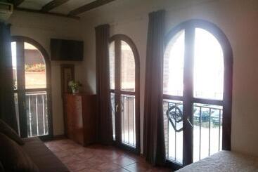 پانسیون Hostal Suetxe