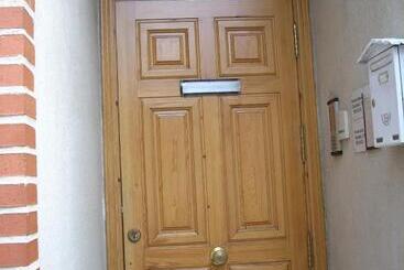 پانسیون Hostal Vadama