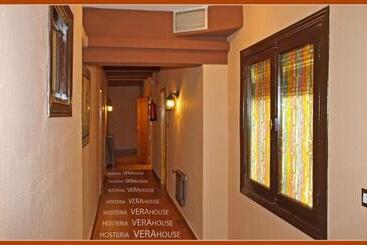 پانسیون Hosteria Verahouse