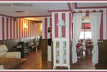 پانسیون Hosteria Verahouse