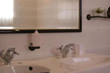 پانسیون Monte Da Ria Guest House