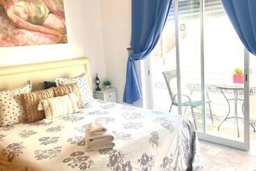 پانسیون Zenit Olhao Bed & Breakfast