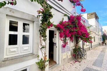 پانسیون Zenit Olhao Bed & Breakfast