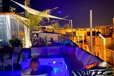 پانسیون Zenit Olhao Bed & Breakfast