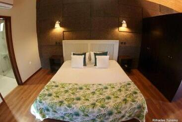 هتل Rilhadas Casas De Campo