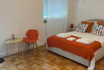 پانسیون Alvalade Ii Airport Guest House