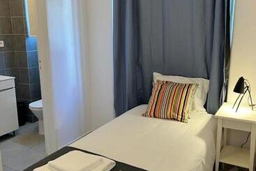 پانسیون Alvalade Ii Airport Guest House