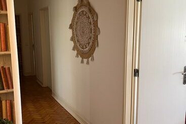 پانسیون Alvalade Ii Airport Guest House