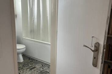 پانسیون Alvalade Ii Airport Guest House