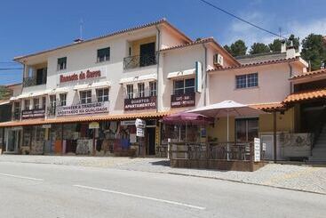 پانسیون Encosta Da Serra