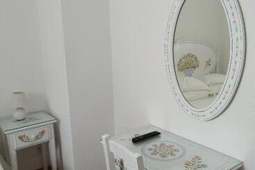 پانسیون Mont  Sobro House Rooms I