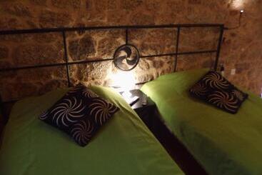 پانسیون Taverna Lusitana