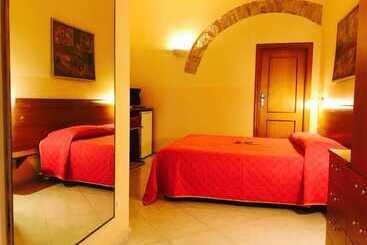 پانسیون Corato Room Economy