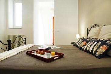 تختخواب و صبحانه A Casa Di Nonna Emma