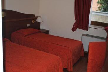 فندق صغير Alloggio Al Ponte