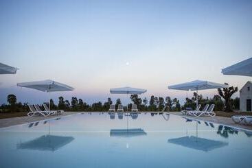 هتل Agrumare Farm Holiday