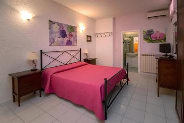 هتل Casale Gli Ulivi