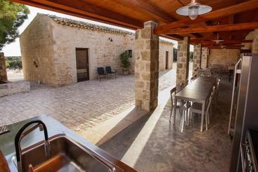 هتل Agriturismo Le Chiuse Di Guadagna