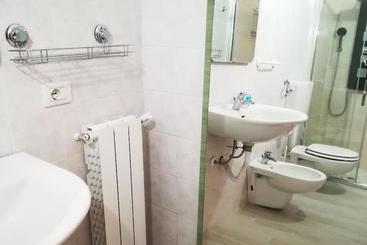 پانسیون Cristal Rooms