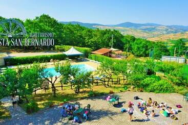 هتل Agriturismo Costa San Bernardo