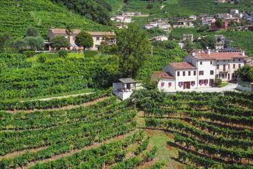 هتل Agriturismo Due Carpini
