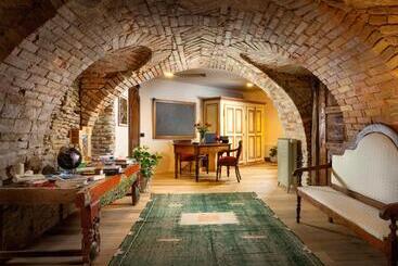 پانسیون Borgese Camere E Suites