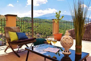 پانسیون Cento Tari' Guest House