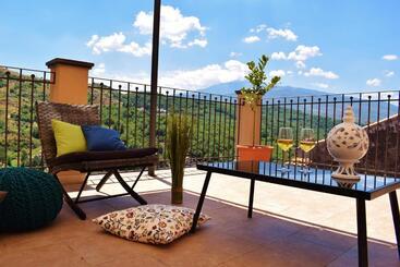 پانسیون Cento Tari' Guest House