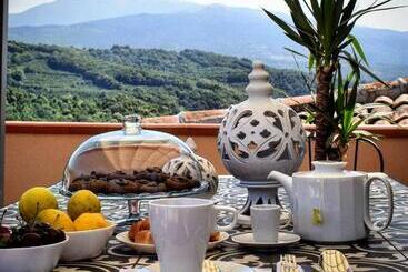 پانسیون Cento Tari' Guest House