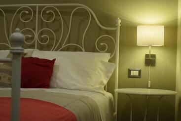 پانسیون Cento Tari' Guest House