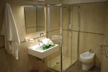 پانسیون Cento Tari' Guest House