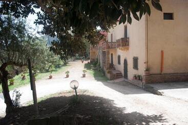 هتل Agriturismo Fattoria Di Grenne