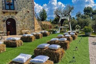 هتل Agriturismo Le Faeta