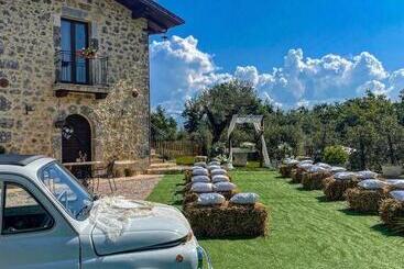 هتل Agriturismo Le Faeta