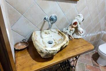 هتل Agriturismo Le Faeta