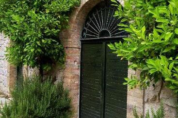 هتل Casina Di Pietra