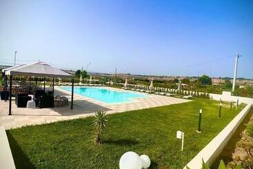 هتل Villa Giadel