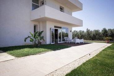 هتل Villa Giadel