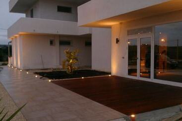 هتل Villa Giadel