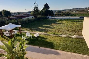 هتل Villa Giadel