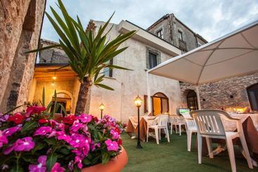 پانسیون L'antico Borgo