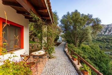 هتل Agriturismo Canales