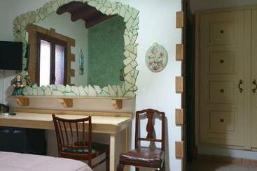 هتل Agriturismo Duca Di San Martino
