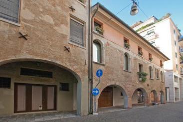 پانسیون Mini Suite Deluxe Isola Di Mezzo