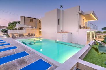 پانسیون Villa Vani Guest House
