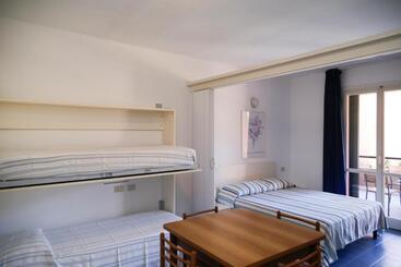Appartamenti Maricampo   Helloelba