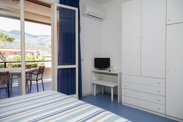 Appartamenti Maricampo   Helloelba