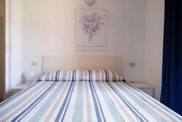 Appartamenti Maricampo   Helloelba