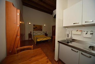 هتل Agriturismo Calderino