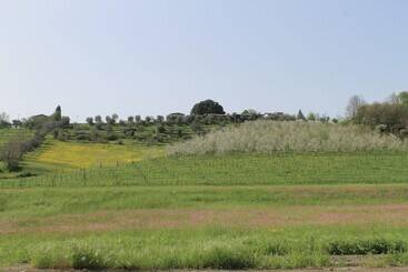 هتل Agriturismo La Praduscella